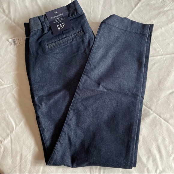 GAP Pants - NWT Gap slim city crop pants size 0